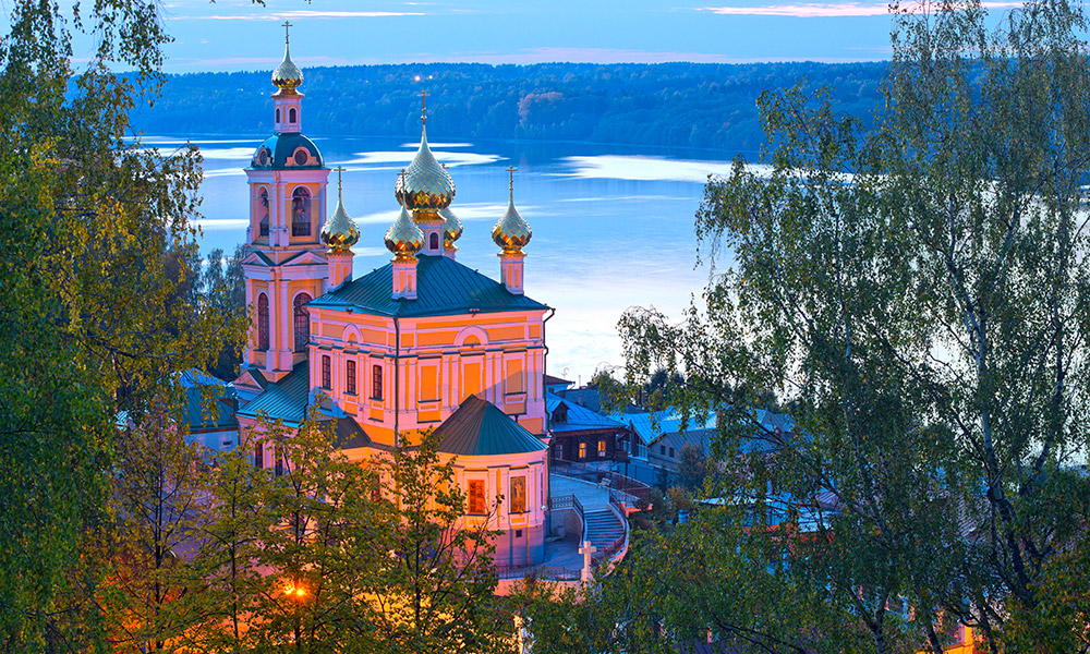 The town of Ples on the Volga River