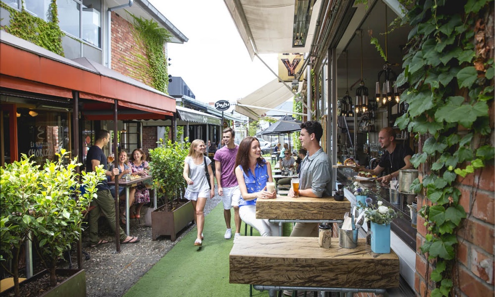 Near the hotel, Ponsonby Central offers trendy boutiques, hip cafes and independent bookstores.