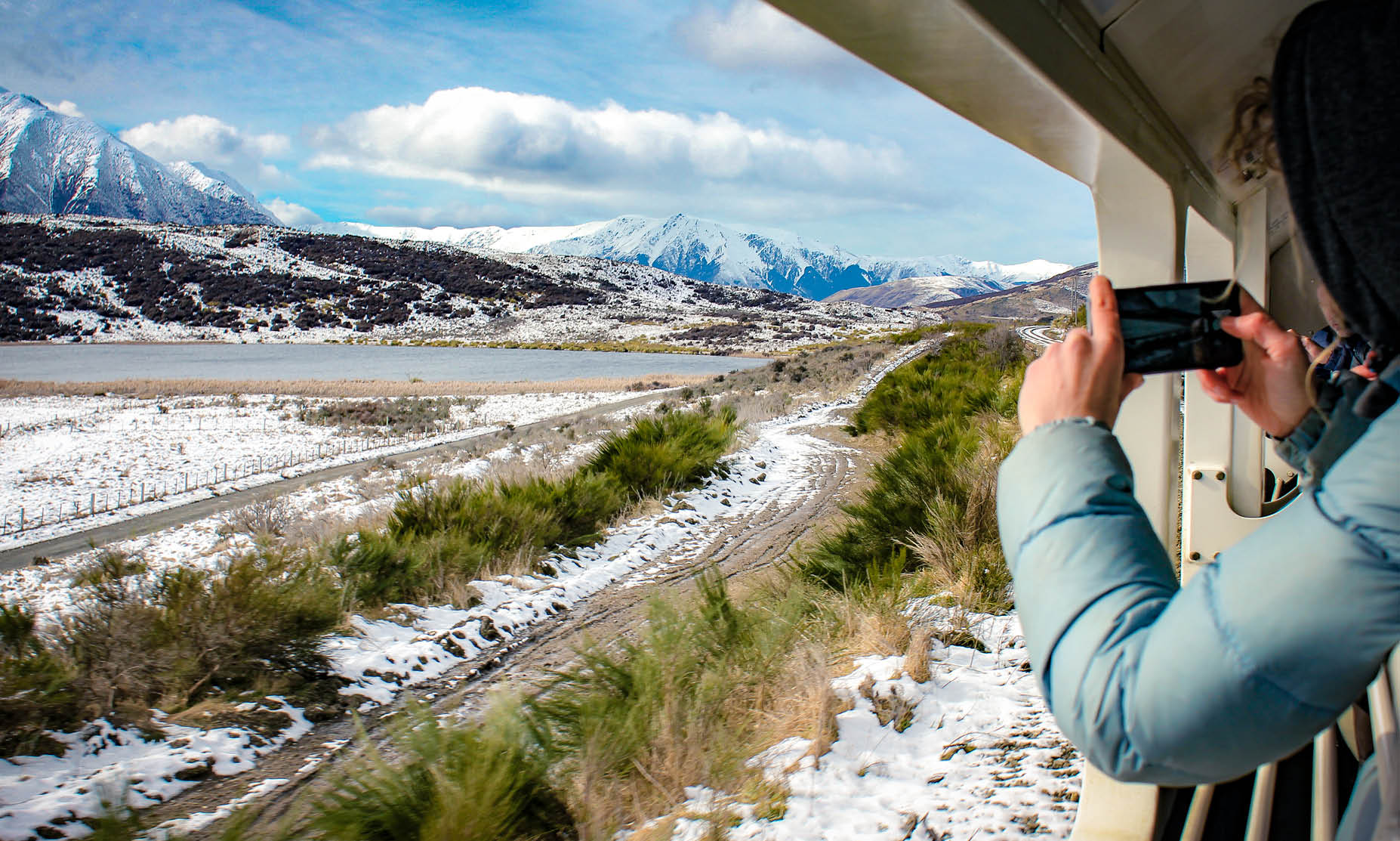 Discover a winter wonderland in New Zealand’s South Island by rail on this 6-day highlights tour.