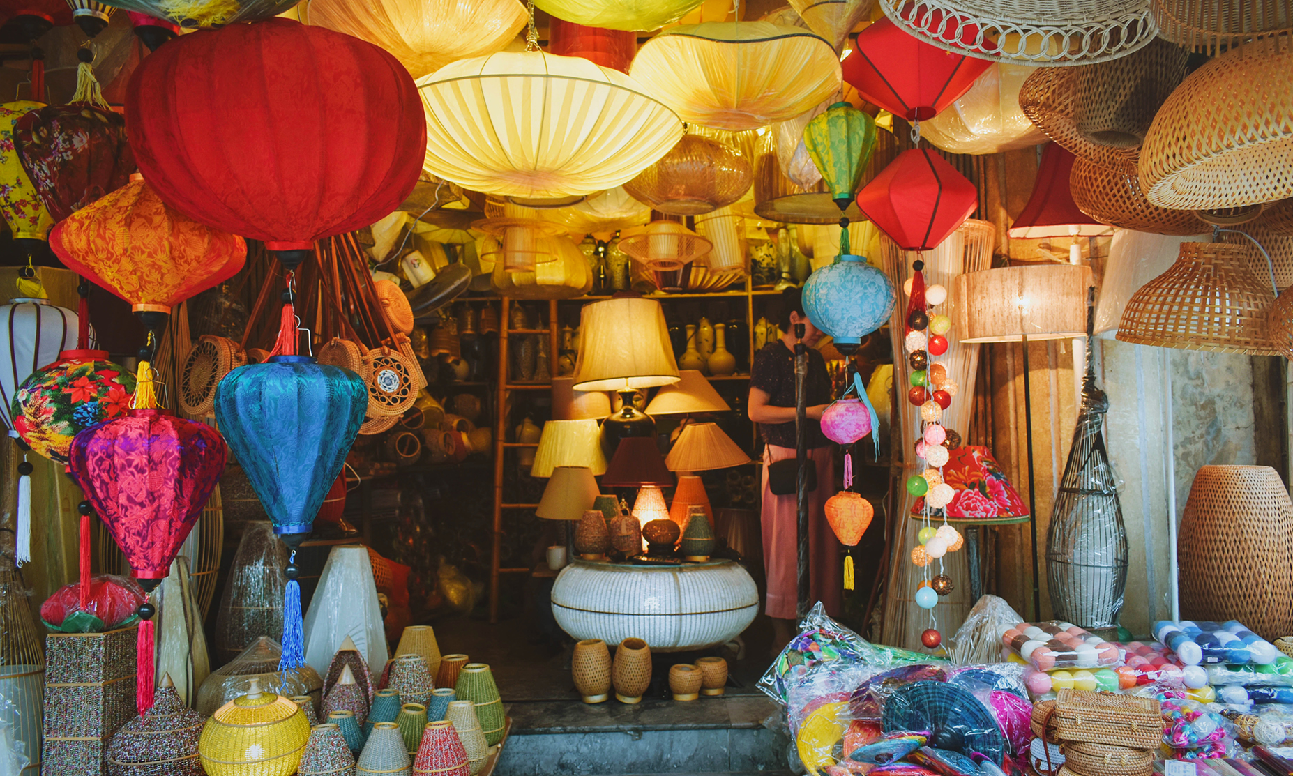 See vibrant markets and bazaars as you travel around Vietnam.