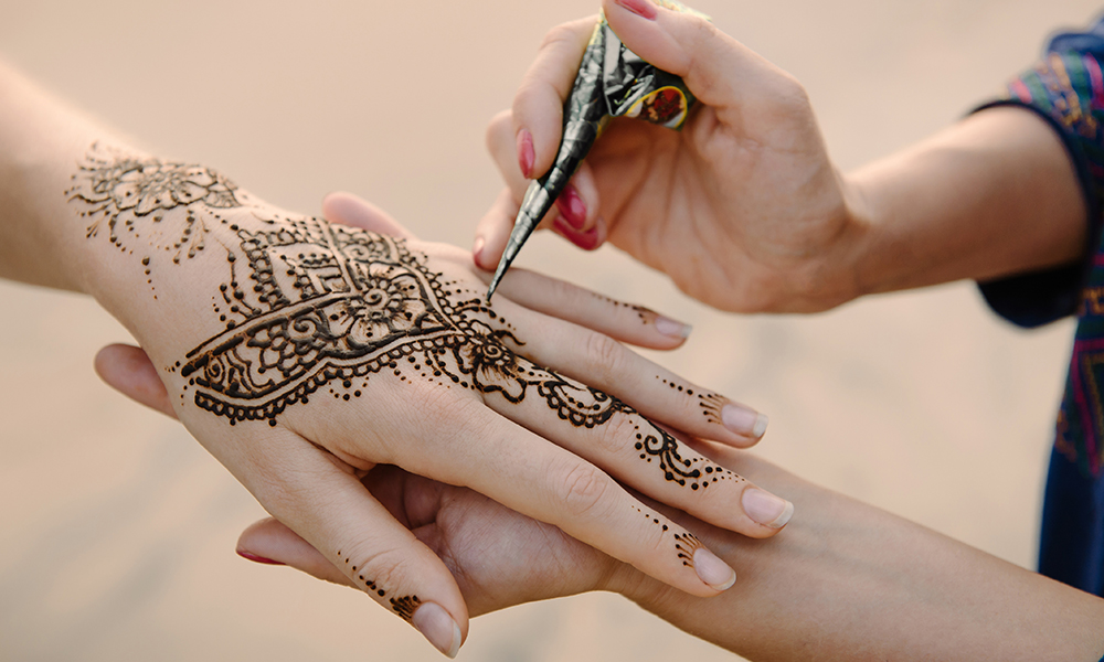 Mehndi painting