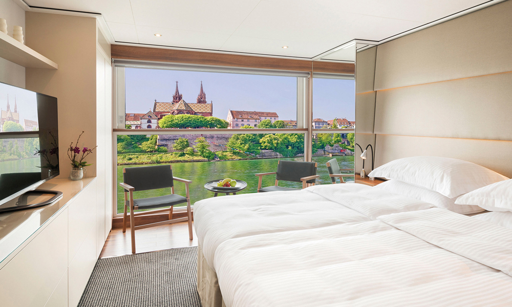 Emerald Radiance, Balcony Stateroom